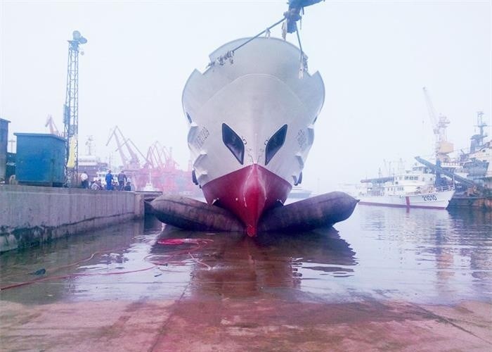 Eco Friendly Pneumatic Air Bags , Heavy Duty Airbags For Lifting