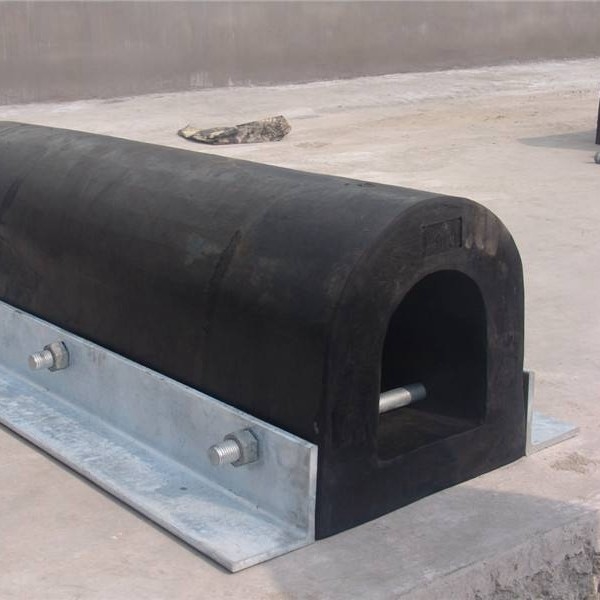 Rubber and EPDM D Shaped D type Rubber Fender for ship and Dock Use