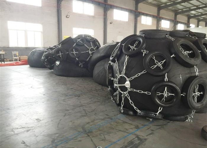 Ribbed Type Customized Size Of Inflatable Floating Marine Rubber Fender
